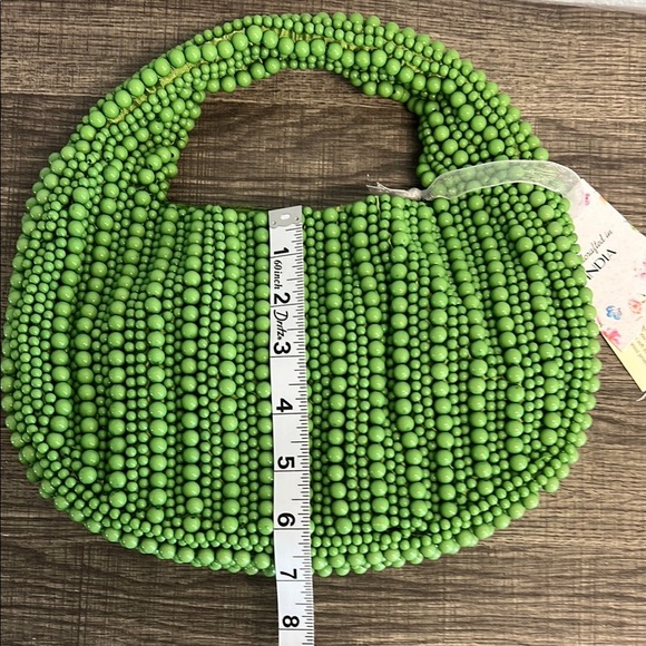 💚 Hello Summer!! Chic Green Beaded Bag! 👜✨ - Picture 6 of 7